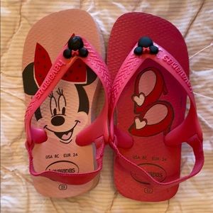 Minnie Mouse flip flops